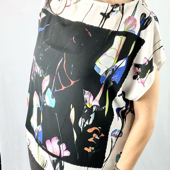 ISLE by MELIS KOGAN | 🌸 Multi-Color Abstract Floral Square Boxy Blouse Top - Picture 10 of 12